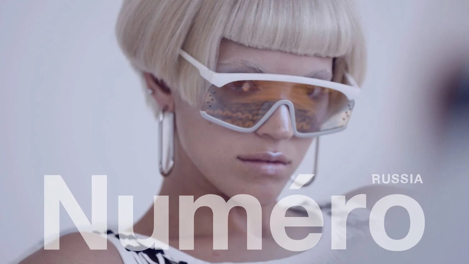 Devon Windsor for Numéro still